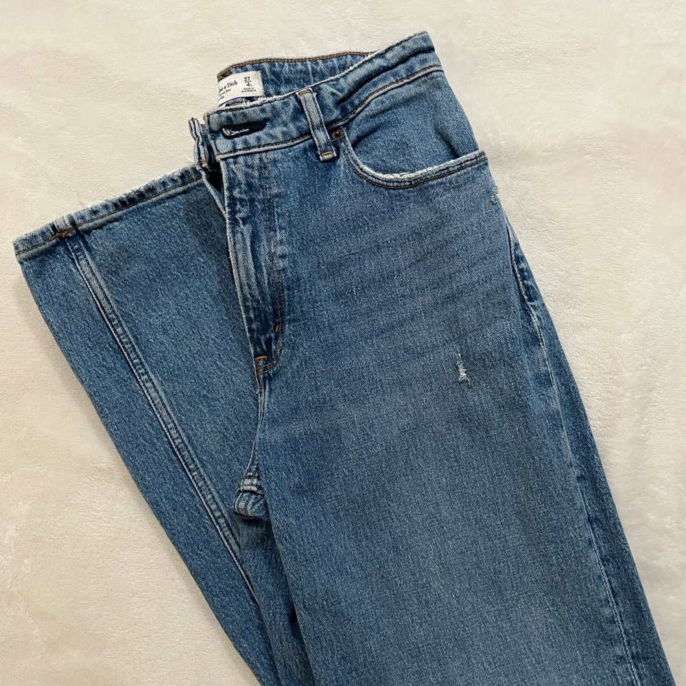 Abercrombie & Fitch 90s Relaxed High Rise Curve Love Long Jean